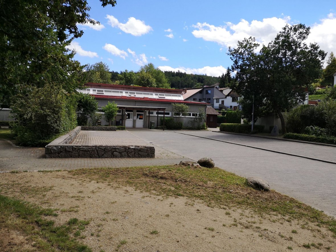 Parkplatz "Im Dorf"